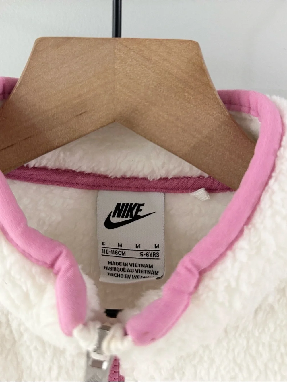 Nike Girl’s Sherpa Fleece Vest // White & Pink // Medium (5-6 Years)